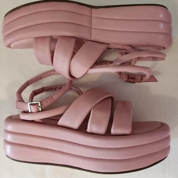 NWOT Free People Harper
Flatform Chunky Pink Platform
Sandals - Picture 2 of 6